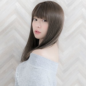 ストレートヘアスタイル