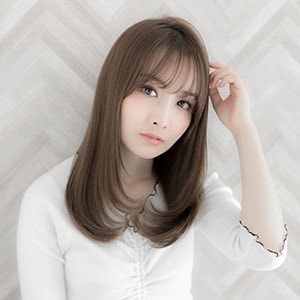 ストレートヘアスタイル